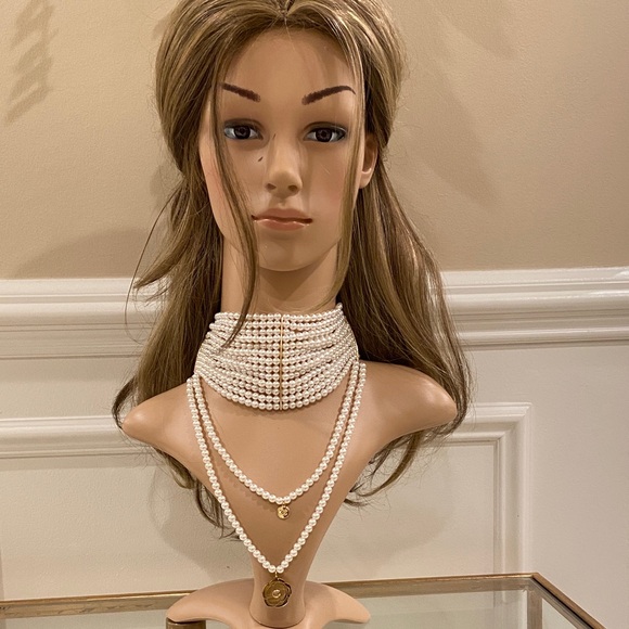Chanel pearl Pendant Necklace